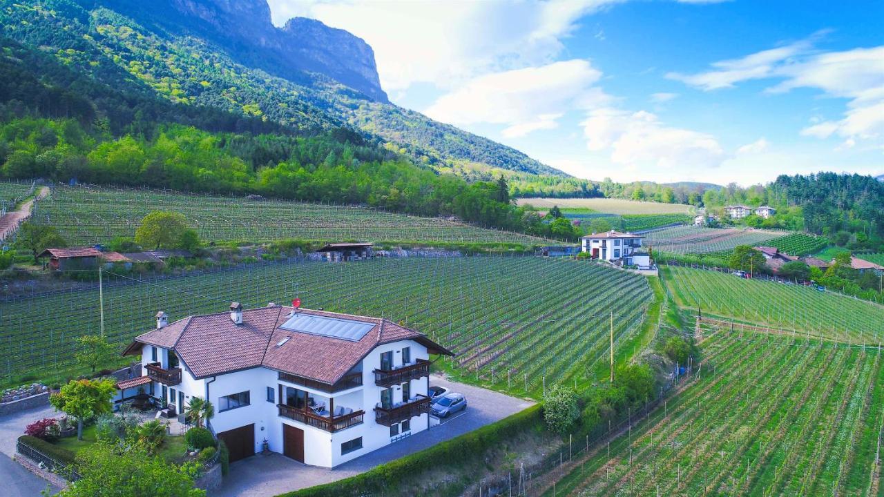 Strahlerhof Apartment Appiano Sulla Strada Del Vino Exterior photo